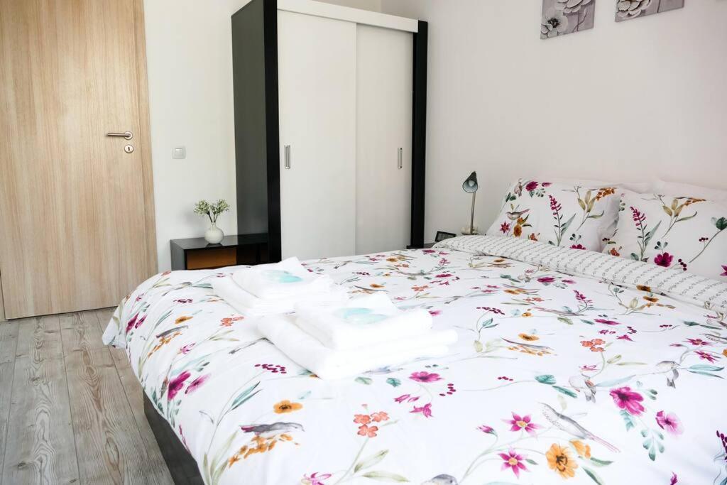 Modern & Bright 1Bd Apartment Near Main Square Plowdiw Exterior foto